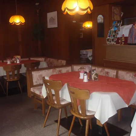 Berggasthaus Trojen Guest house *