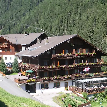 Berggasthaus Trojen Guest house *